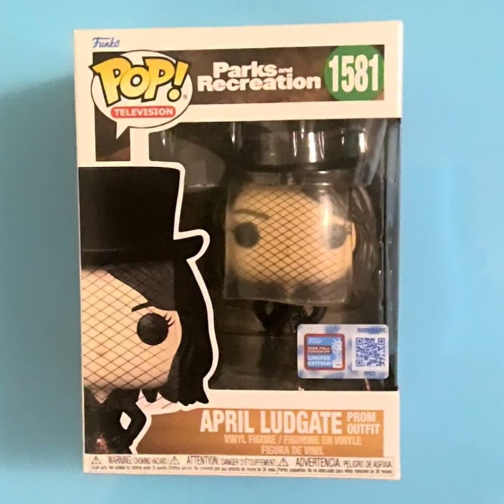 NIB Funko Pop! Parks & Recreation #1581 April Ludgate Prom Outfit